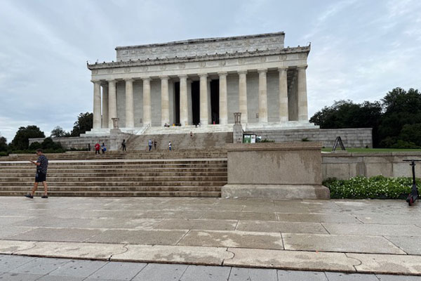 Lincoln Memorial Building